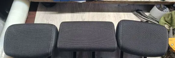 Renault Laguna III Rear seat headrest 