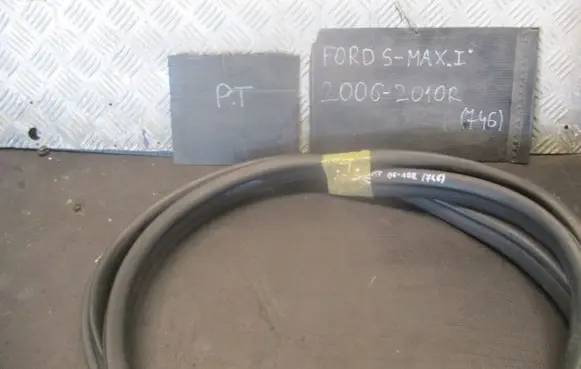 Ford S-MAX Front door rubber seal 