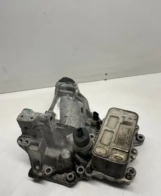 Mercedes-Benz E W213 Oil filter mounting bracket A6541800265 6541800265 A6541800115