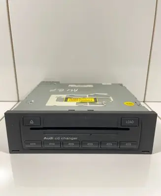 Audi A4 S4 B7 8E 8H CD/DVD changer 8E0035111D AUZ5ZAF2105011 CXCA1492GC