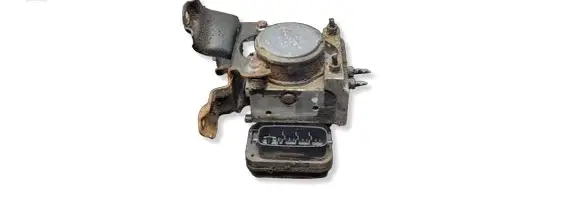Toyota Hilux (AN10, AN20, AN30) ABS Pump 