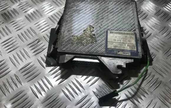 Peugeot 406 Engine control unit/module 9630466980 xudlc01