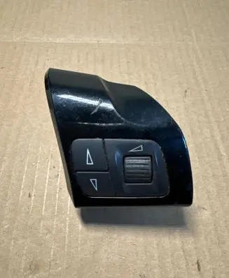 Opel Zafira B Steering wheel buttons/switches 13251120 88139806 305582185L92