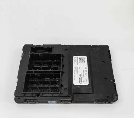 Volkswagen Touareg III Central body control module 4N0907063AE F005V04215