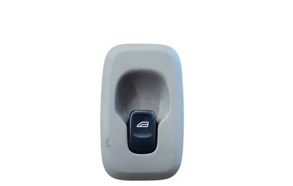 Volvo XC70 Electric window control switch 30658696 03120700 5586N3RUA