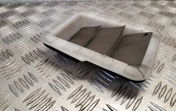 Toyota Auris E180 Quarter panel pressure vent 6294002011