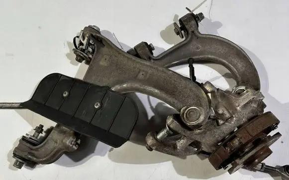 Maserati GranTurismo Stub axle 28823405