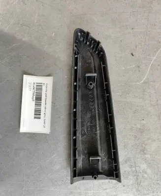 Audi Q2 - Rear door handle trim 81a867585np5