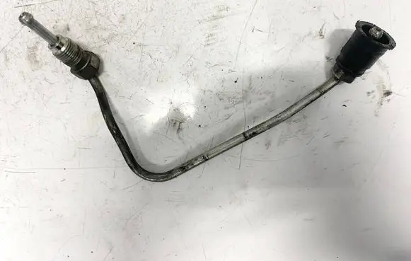 Toyota Avensis T220 Fuel line pipe 