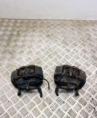 Mercedes-Benz SLC C107 Front brake caliper A1074200183 A1074200283