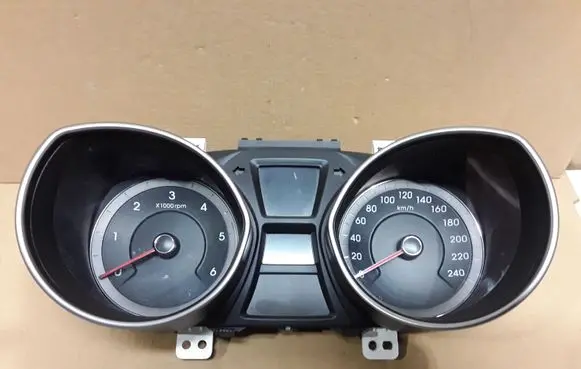 Hyundai i30 Speedometer (instrument cluster) 94003A6510