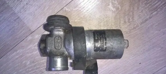 BMW 5 E39 Idle control valve (regulator) 0280140545 1744713