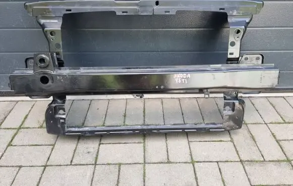 Skoda Yeti (5L) Front piece kit 5L0805591B