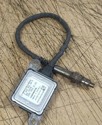 Mercedes-Benz S W222 Lambda probe sensor A0009058411