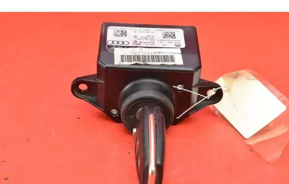 Audi Q7 4L Ignition lock 4F0909131E