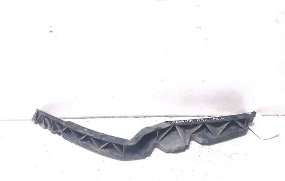 Skoda Octavia Mk2 (1Z) Front bumper mounting bracket