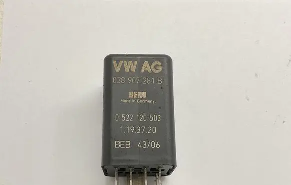 Audi A6 S6 C6 4F Glow plug pre-heat relay 0522120503 038907281B 1193720