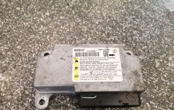 Chevrolet Captiva Airbag control unit/module 96838157