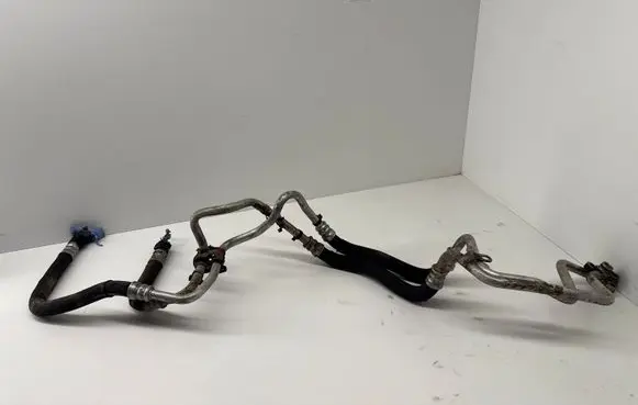 BMW 5 F10 F11 Oil cooling pipe 7590613