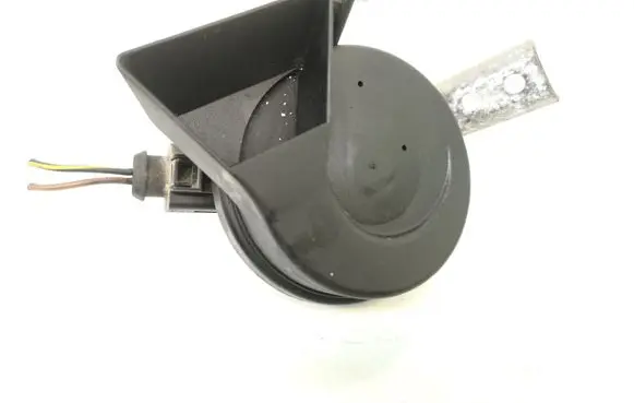 Audi A4 S4 B7 8E 8H Horn signal 8E0951221A