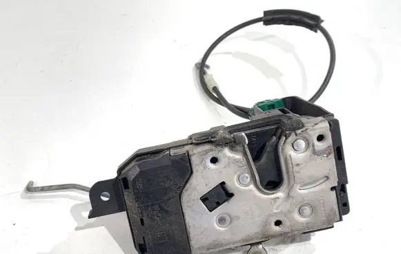 Opel Astra H Front door lock 13210748