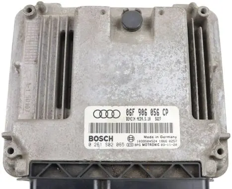 Audi A3 S3 8P Engine control unit/module 06F906056CP 0261S02065 1039S04524