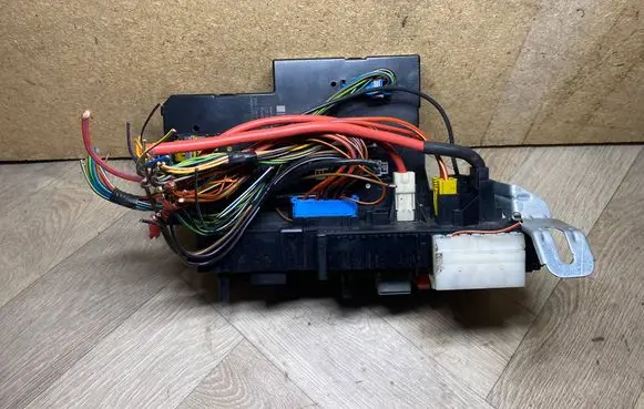 Mercedes-Benz E W212 SAM control unit 2129004901 2129015001 2129024301
