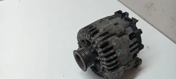 BMW 5 E60 E61 Generator/alternator 7799180 2543390A YG15C093