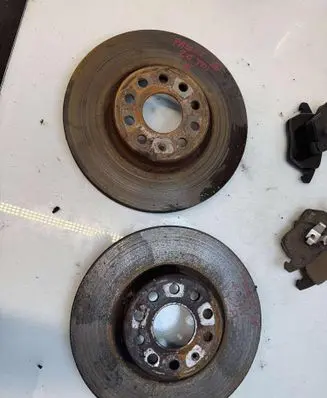 Volkswagen PASSAT B6 Brake discs and calipers set 