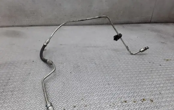 Renault Sandero I Clutch pipe/line 