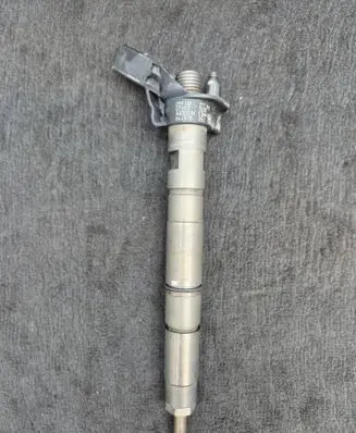 Audi A6 S6 C6 4F Fuel injector 059130277AH 059130277BD