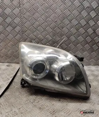 Toyota Avensis T250 Headlight/headlamp