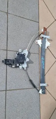 Hyundai Terracan Front door window regulator with motor