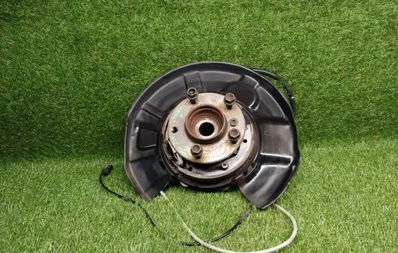 BMW 3 F30 F35 F31 Rear wheel hub 6792248 679224801 000235355601
