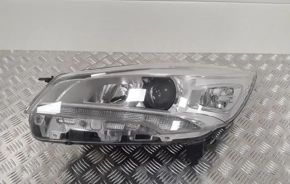 Ford Kuga I Headlight/headlamp 90021744