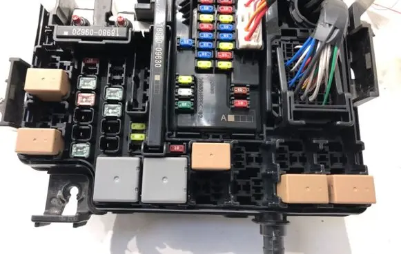 Hyundai Elantra VI Fuse box set