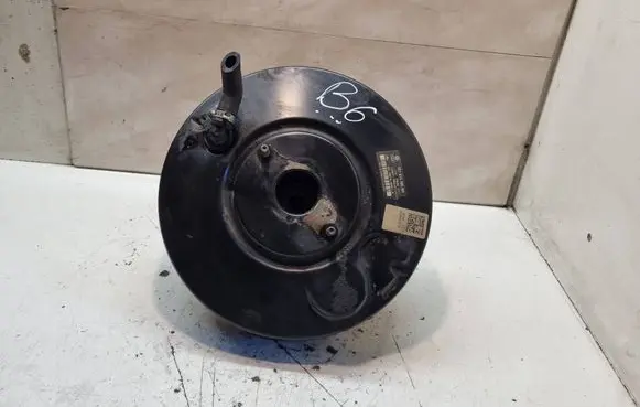 Volkswagen PASSAT B6 Brake booster 3C1614105AH 03787440014