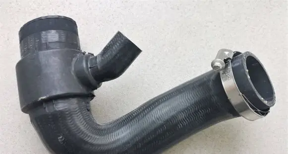 Audi A4 S4 B6 8E 8H Intercooler hose/pipe 8E0145832S