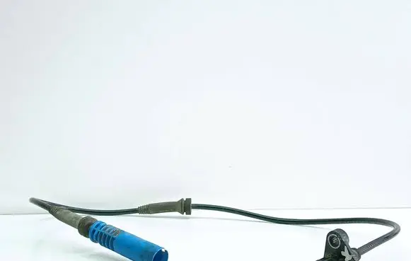 BMW 5 E39 ABS brake wheel speed sensor 6908705