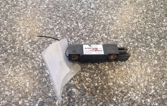 Volvo S80 Airbag deployment crash/impact sensor 8622365