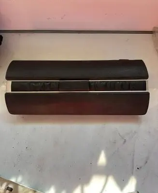 Mercedes-Benz W123 Glove box