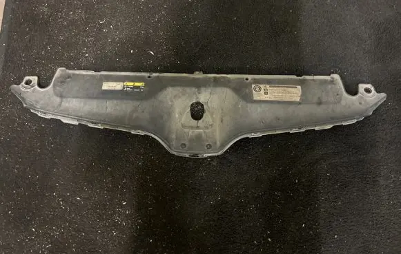 Skoda Superb B8 (3V) Front bumper upper radiator grill 3V0853343