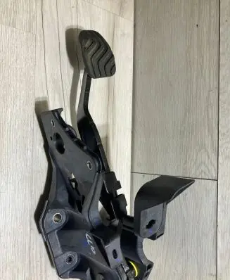 Renault Clio V Brake pedal 465014942R