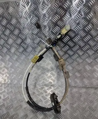 Opel Astra J Gear shift cable linkage 55563703