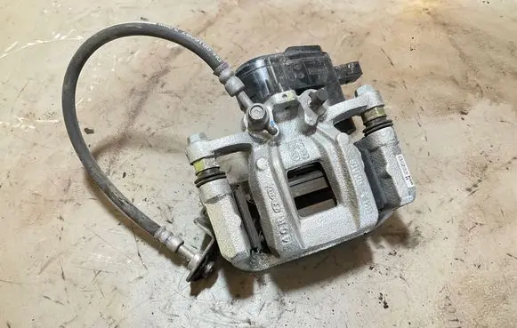 KIA Niro Rear brake caliper AT58237700 ACTVCF43 2405080945