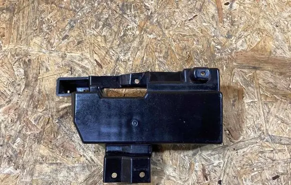 Porsche Macan (95B) Front bumper mounting bracket 95b807276