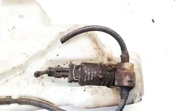 Opel Zafira A Windscreen/windshield washer pump