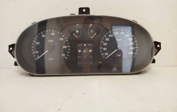 Renault Scenic I Speedometer (instrument cluster) P8200071820 NS2429621S 216585907