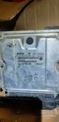 Chrysler Voyager Engine control unit/module P04727661AD 0281010290