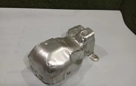Exhaust heat shield